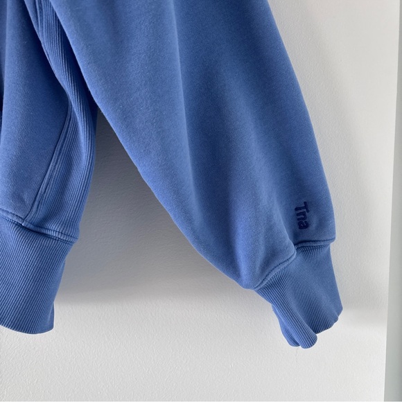Aritzia TNA Boyfriend Blue Hoodie Sweatshirt - Picture 2 of 6